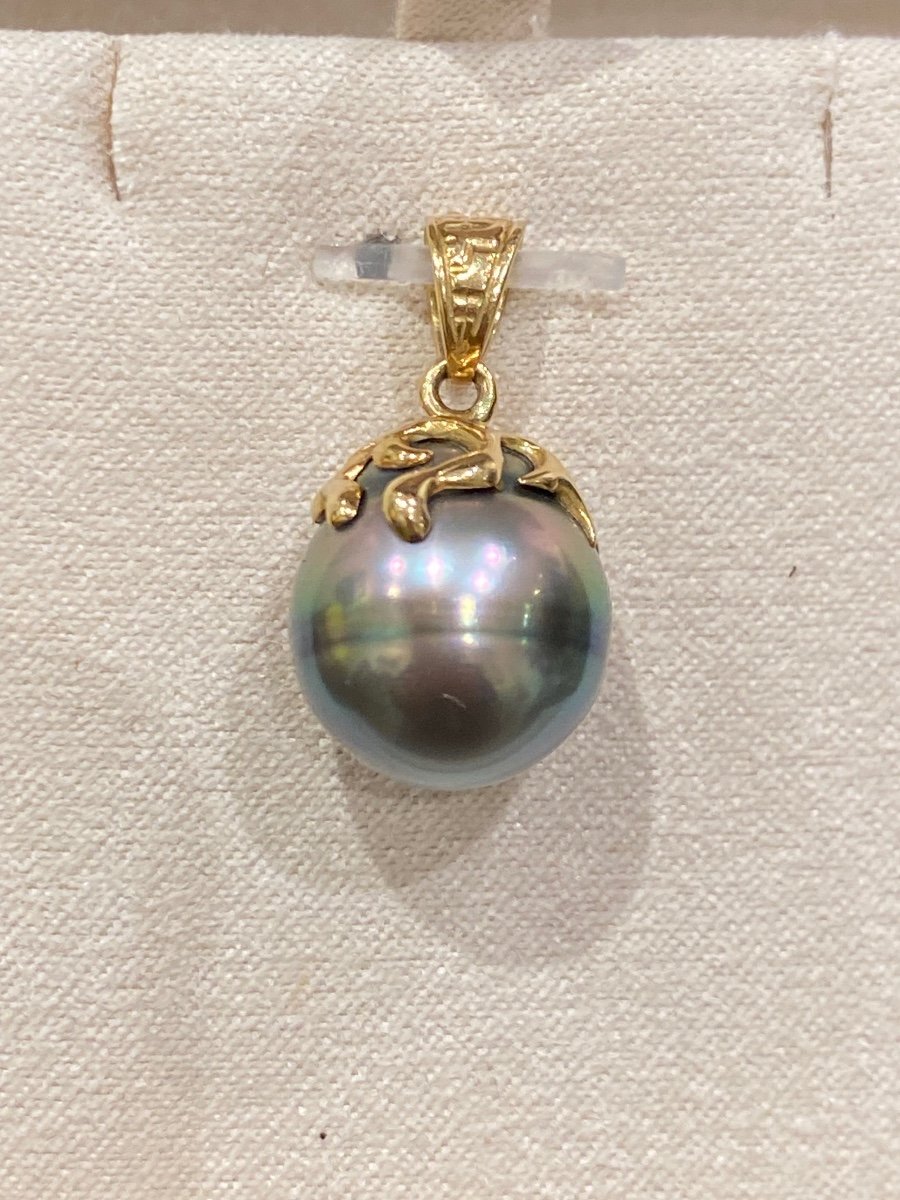 Gold & Tahitian Pearl Pendant