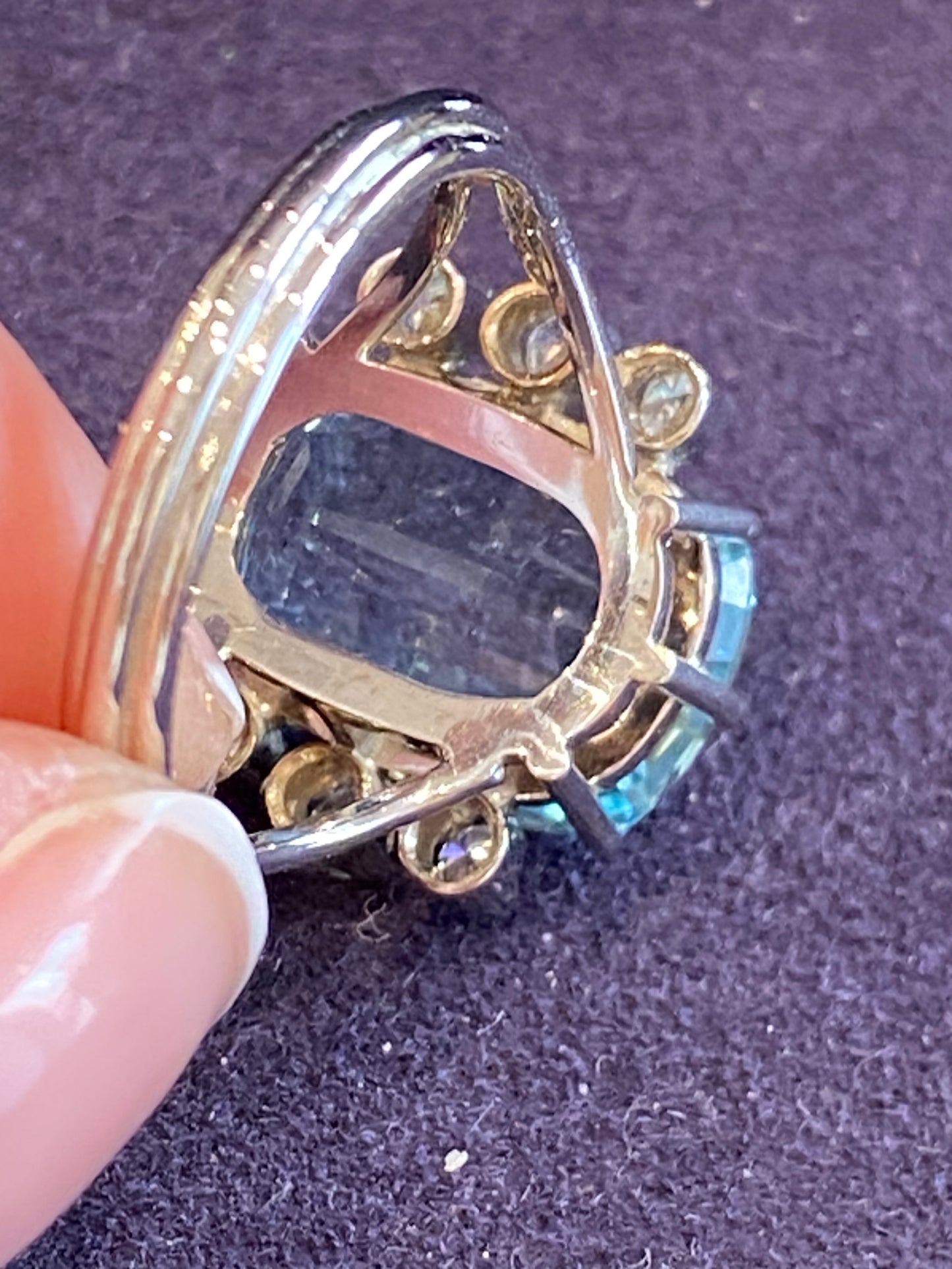 60' AQUAMARINE & DIAMOND COCKTAIL RING