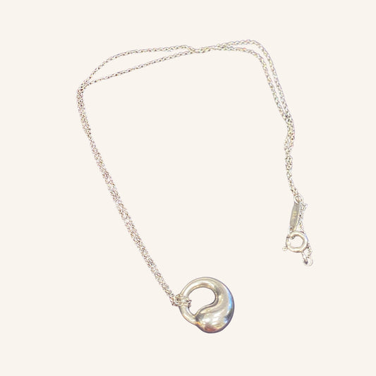 Tiffany & Co, Elsa Peretti (1940-2021) Collier Argent Cercle Eternity