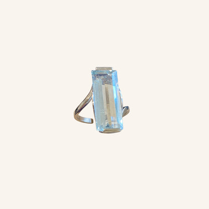 VINTAGE WHITE GOLD & AQUAMARINE RING