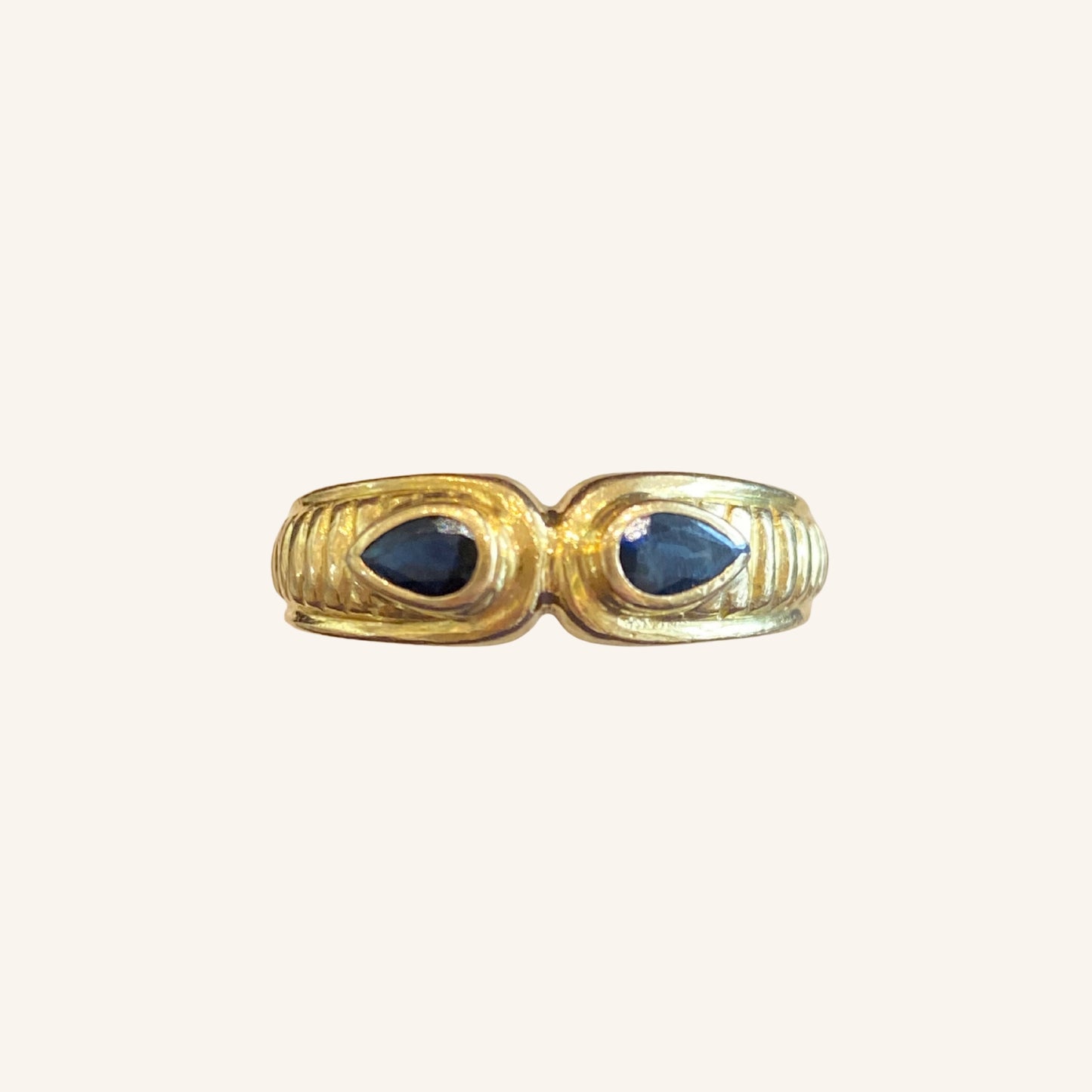 ANTIQUE GOLD & SAPPHIRES RING