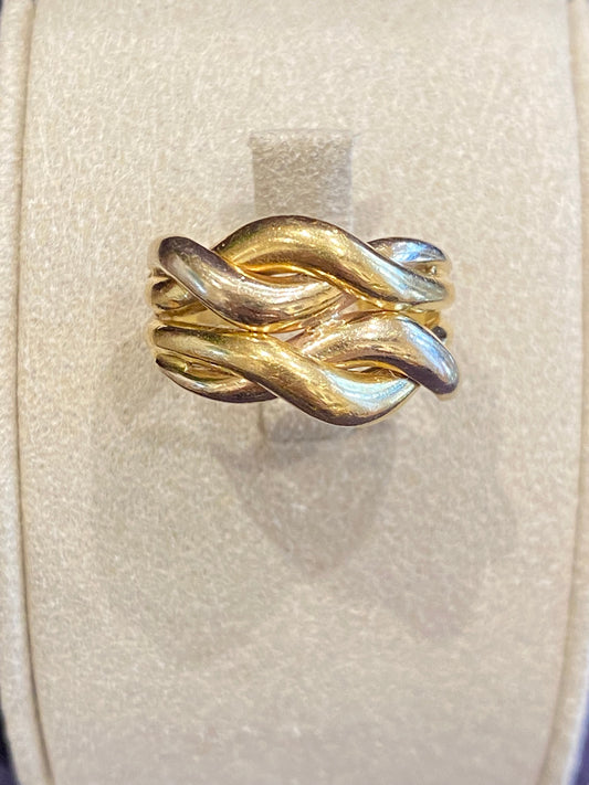 BAGUE EN OR A MOTIF DE TORSADES