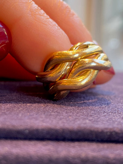 BAGUE EN OR A MOTIF DE TORSADES