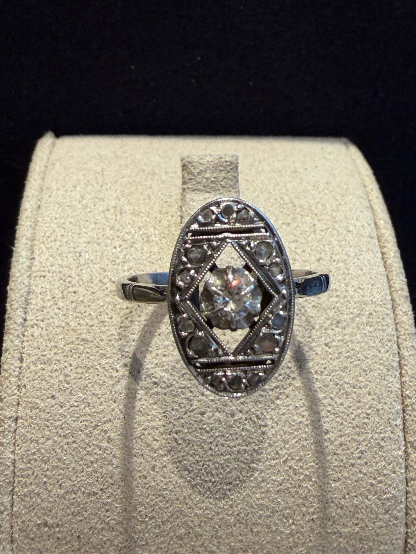 BAGUE NAVETTE ART DECO