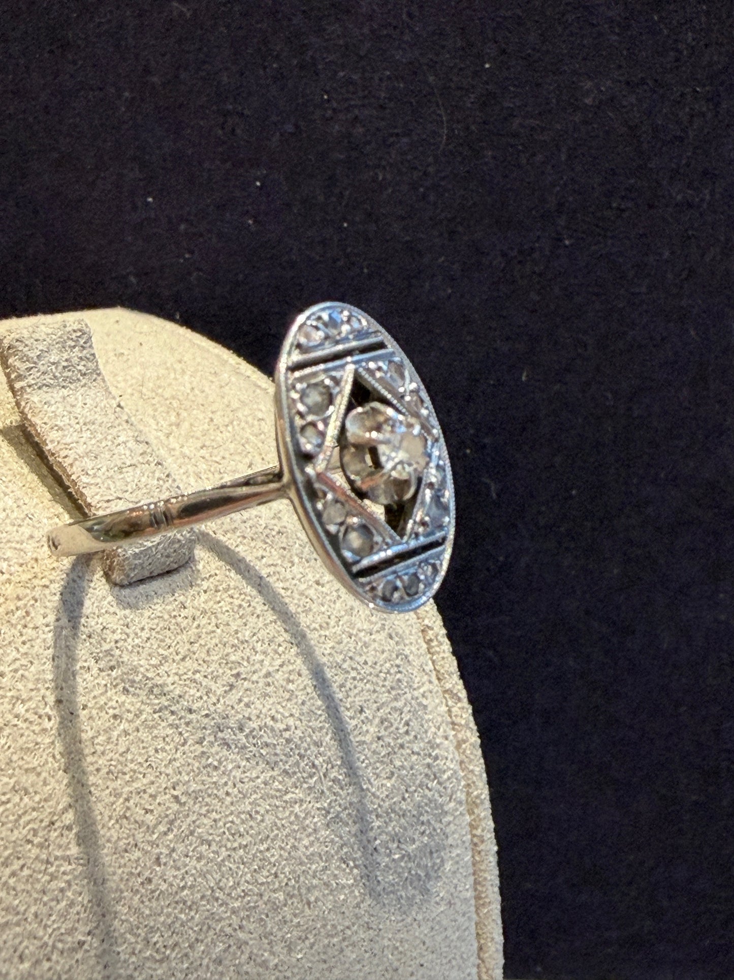 BAGUE NAVETTE ART DECO