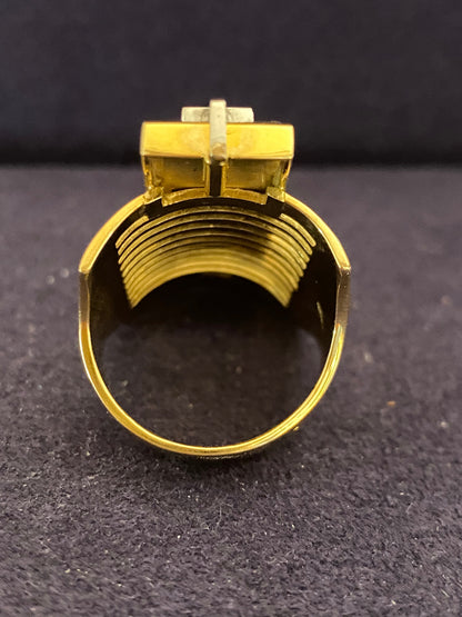 JANINE RENARD (1947),  BAGUE MODERNISTE LAPIS LAZULI DIAMANT