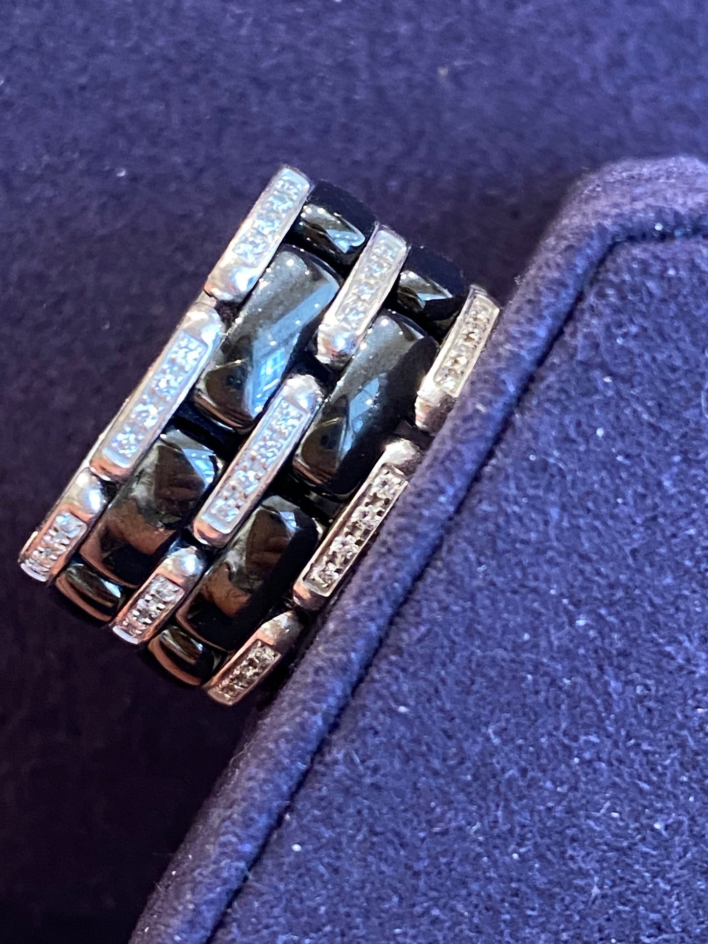 CHANEL, BAGUE ULTRA  CERAMIQUE  & DIAMANTS