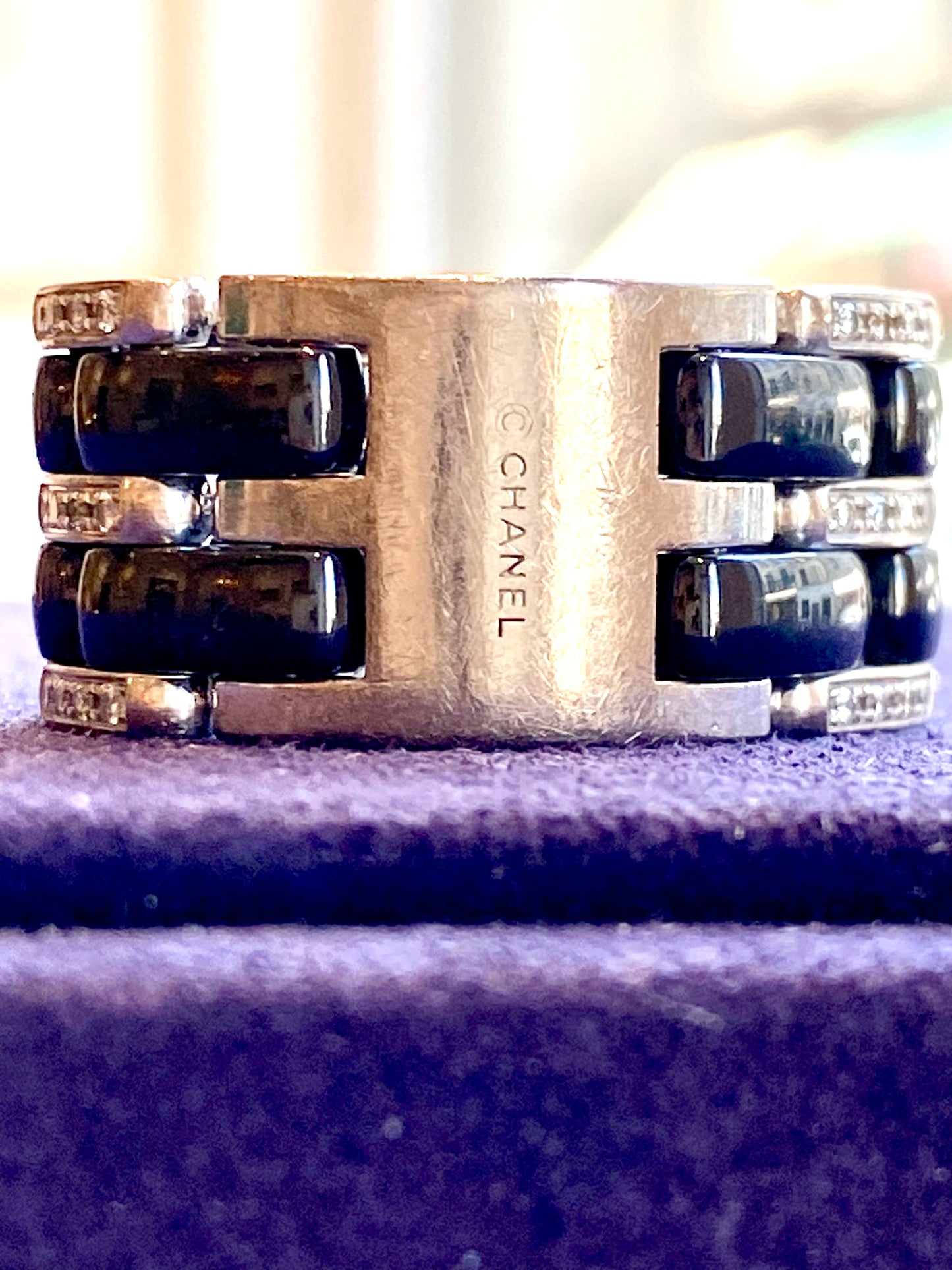 CHANEL, BAGUE ULTRA  CERAMIQUE  & DIAMANTS