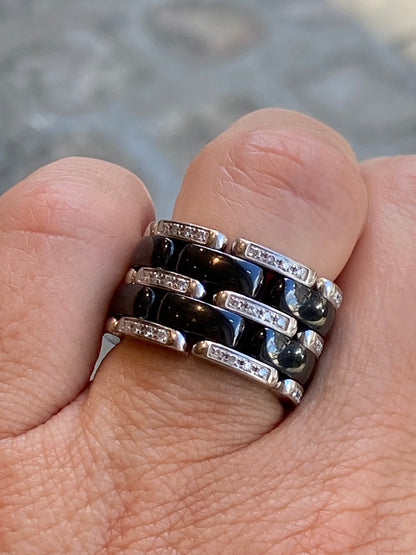 CHANEL, BAGUE ULTRA  CERAMIQUE  & DIAMANTS