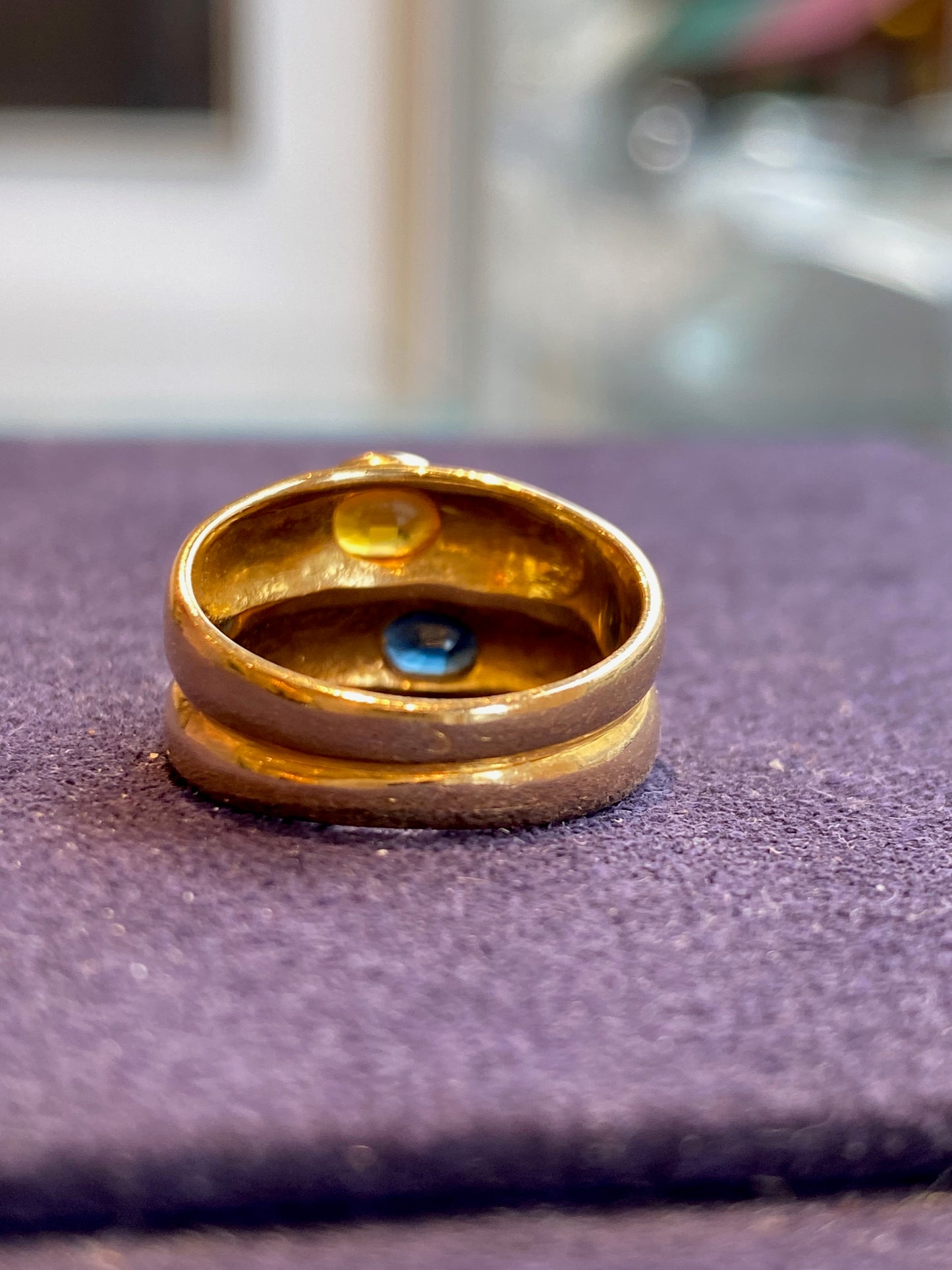 BAGUE DOUBLE JONCS EN OR SAPHIR BLEU ET SAPHIR JAUNE