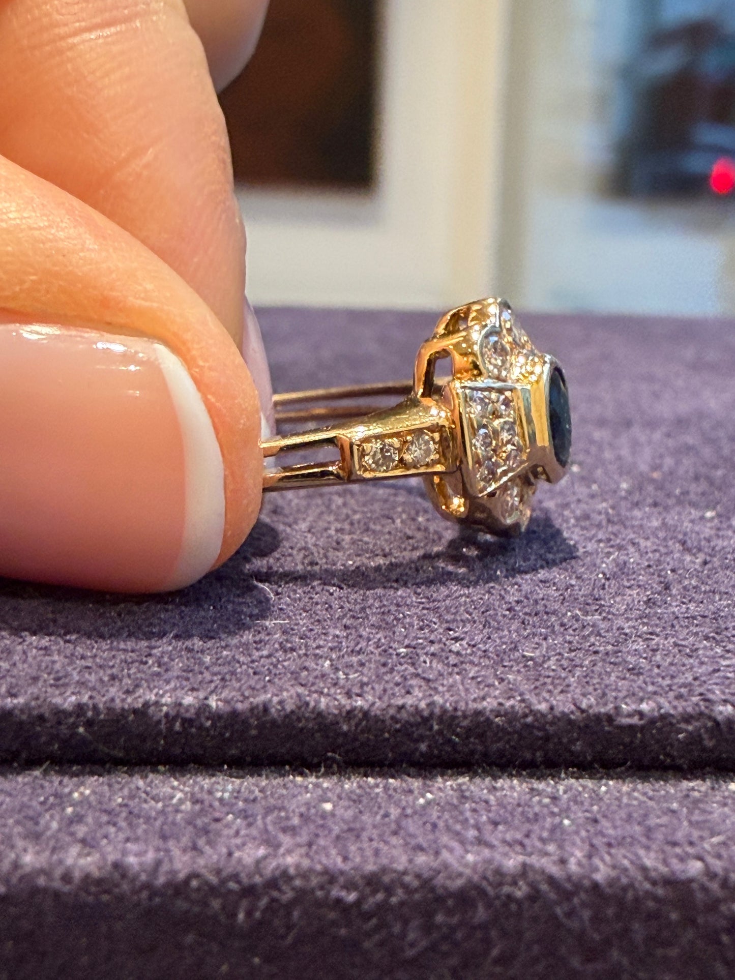 BAGUE MODERNE DIAMANTS & SAPHIR