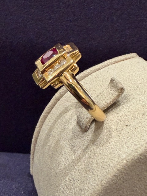 BAGUE MODERNE POMPADOUR STYLISEE RUBIS & DIAMANTS