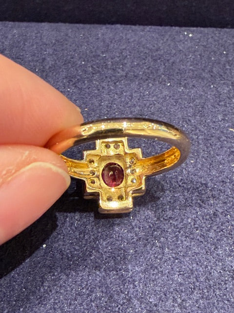 BAGUE MODERNE POMPADOUR STYLISEE RUBIS & DIAMANTS