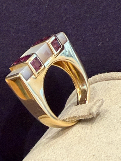 BAGUE MODERNISTE NACRE & SAPHIRS ROSES