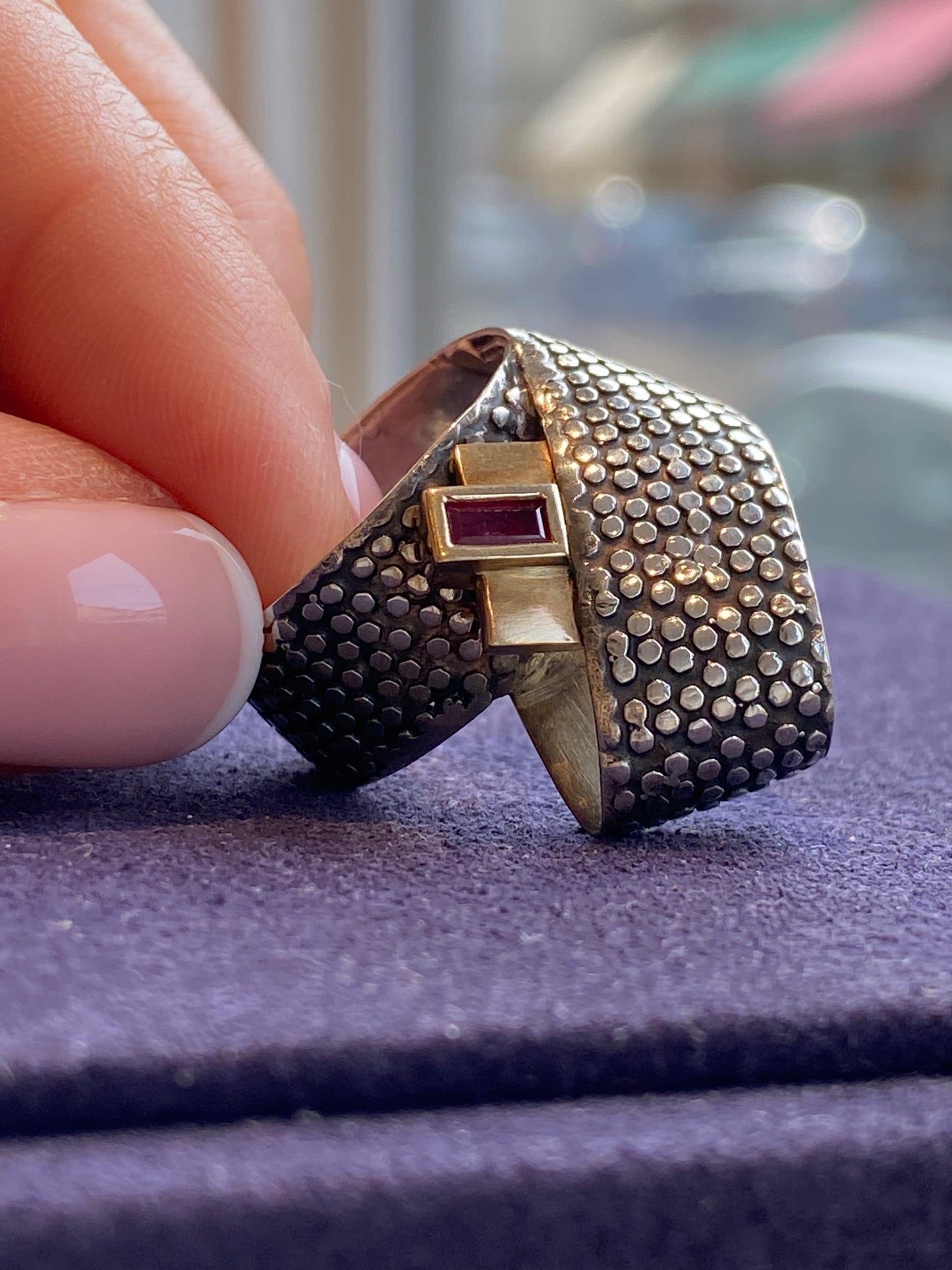 JANINE RENARD (1947), BAGUE MODERNISTE