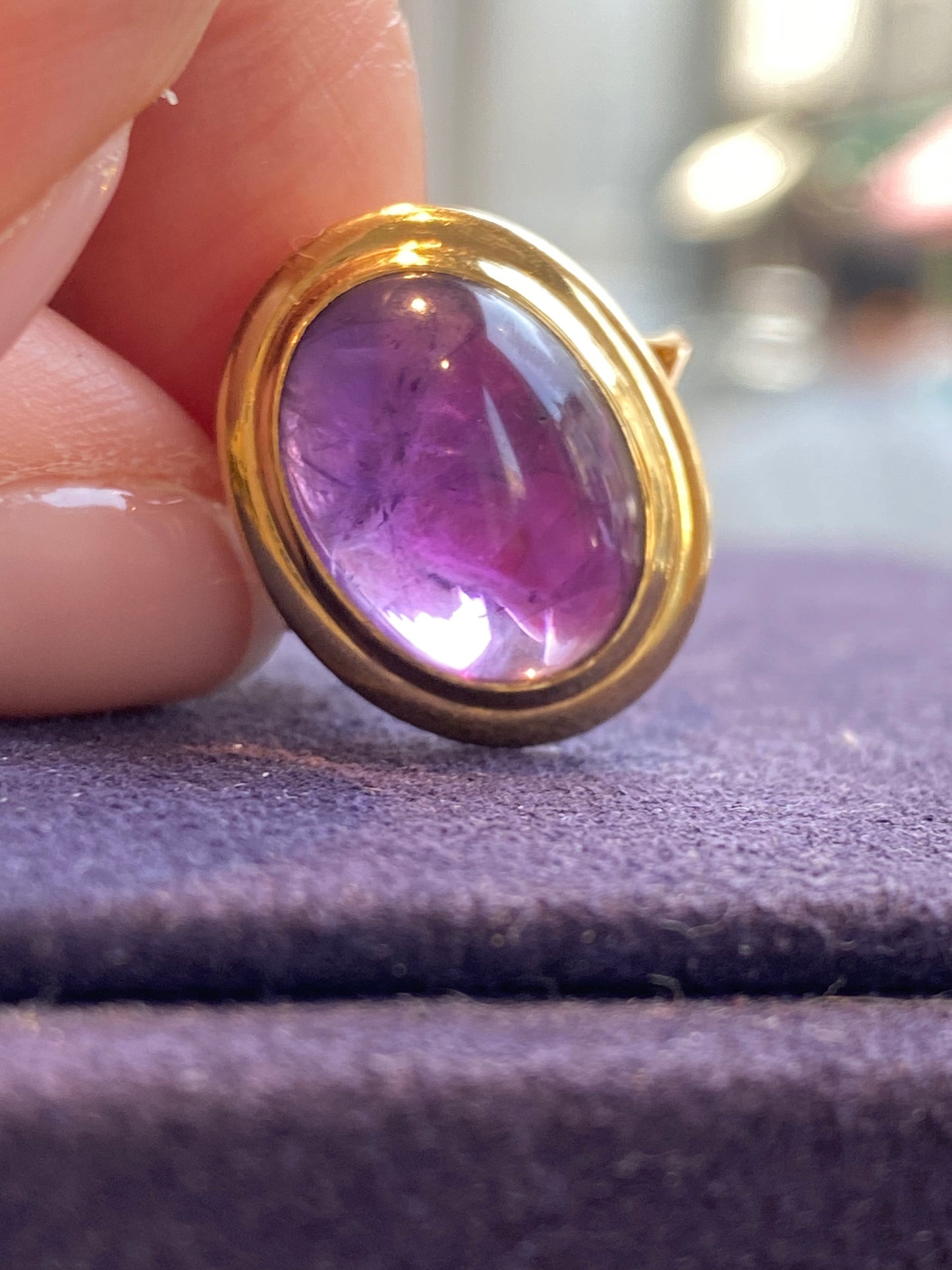BAGUE ANCIENNE EN OR JAUNE & AMETHYSTE CABOCHON