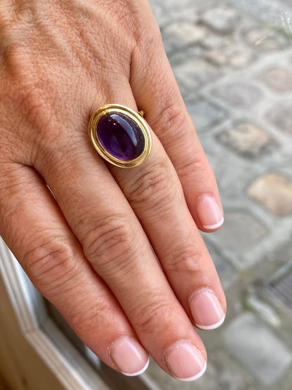 BAGUE ANCIENNE EN OR JAUNE & AMETHYSTE CABOCHON