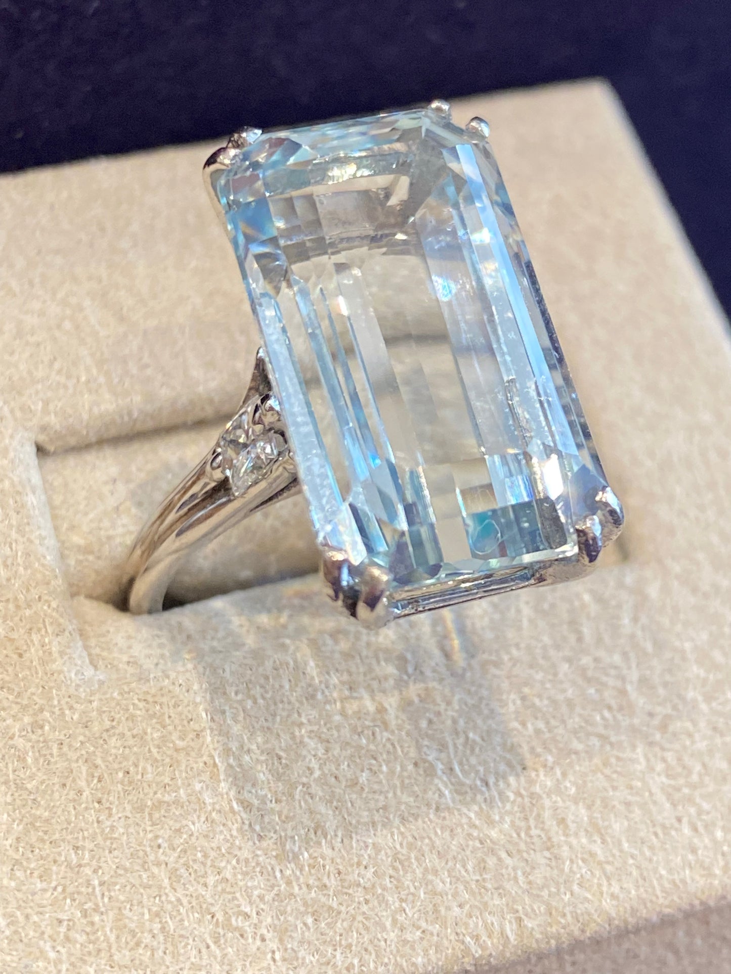 BAGUE COCKTAIL AIGUE-MARINE & DIAMANTS 60'