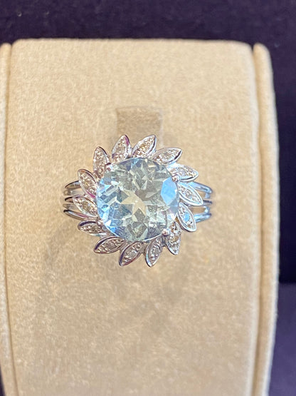 BAGUE MOUVEMENTEE EN OR GRIS & AIGUE-MARINE