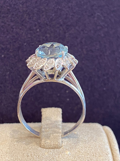 BAGUE MOUVEMENTEE EN OR GRIS & AIGUE-MARINE