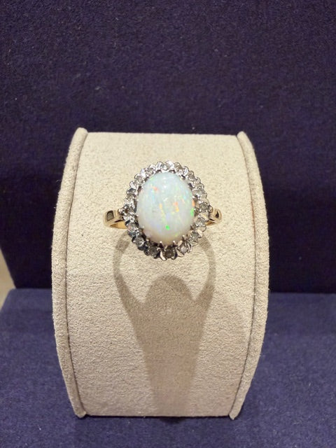 BAGUE ANCIENNE OPALE & DIAMANTS