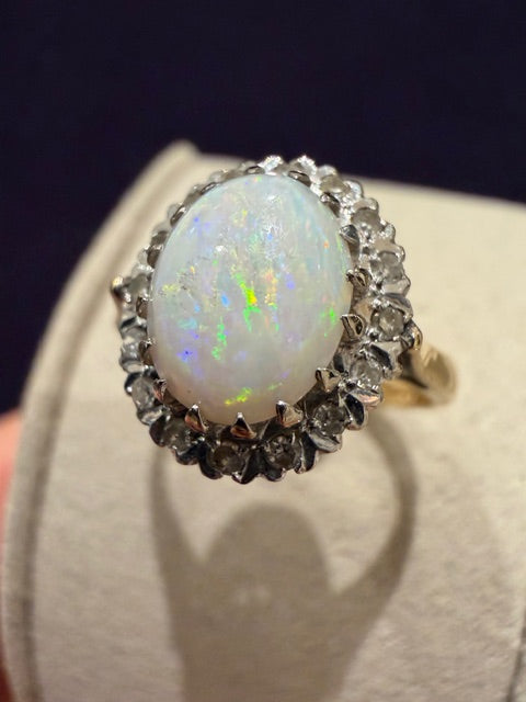 BAGUE ANCIENNE OPALE & DIAMANTS