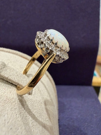 BAGUE ANCIENNE OPALE & DIAMANTS