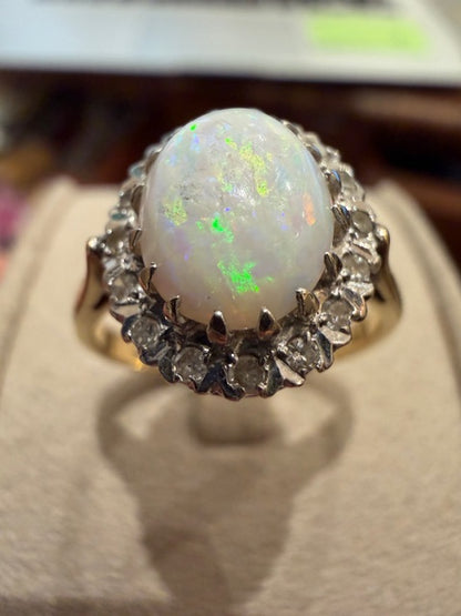 BAGUE ANCIENNE OPALE & DIAMANTS