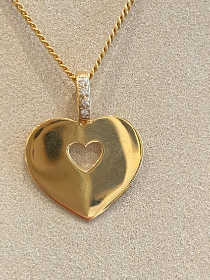 POIRAY, PENDENTIF COEUR & DIAMANTS