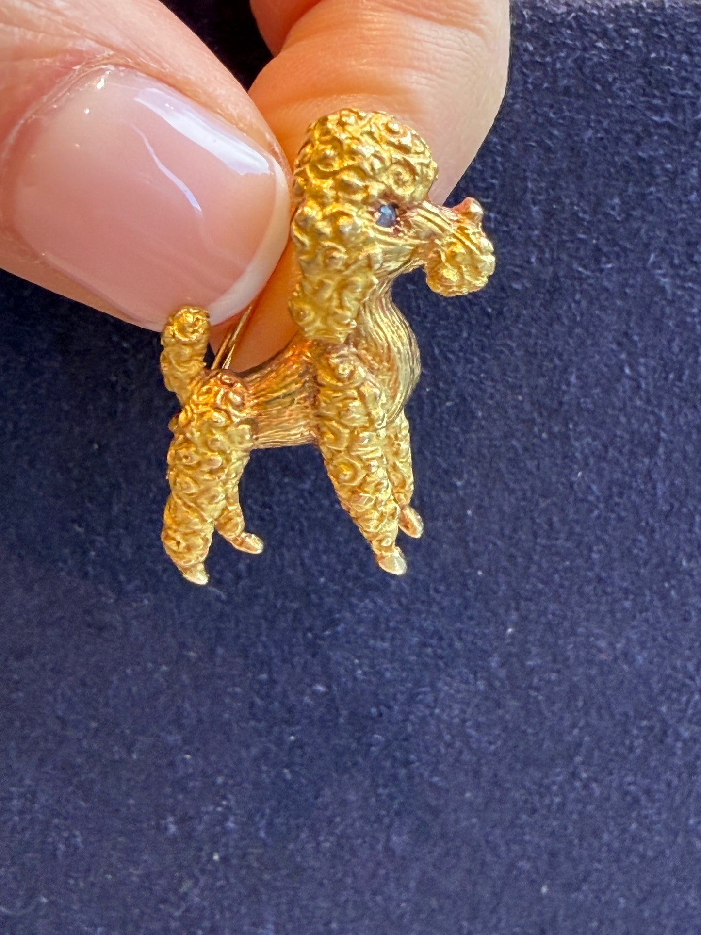 BROCHE CANICHE EN OR