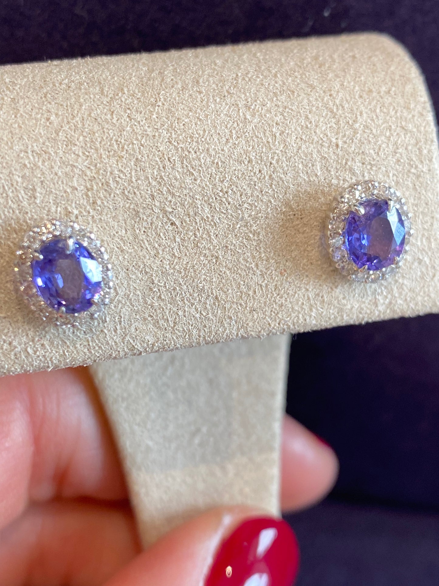 BOUCLES D'OREILLES SAPHIRS COLOR CHANGE