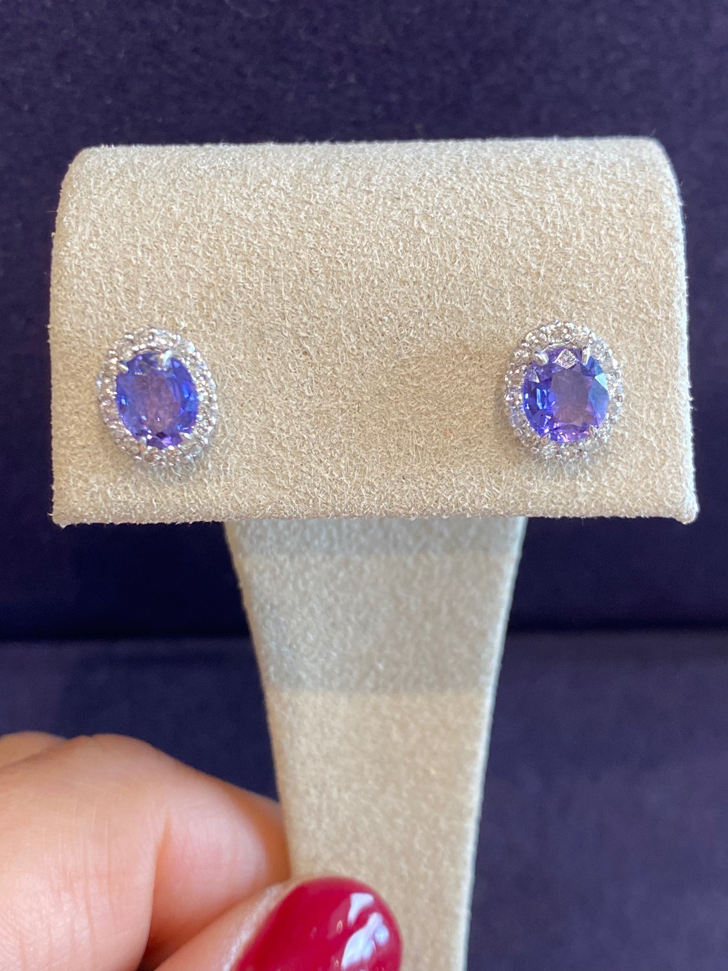 BOUCLES D'OREILLES SAPHIRS COLOR CHANGE