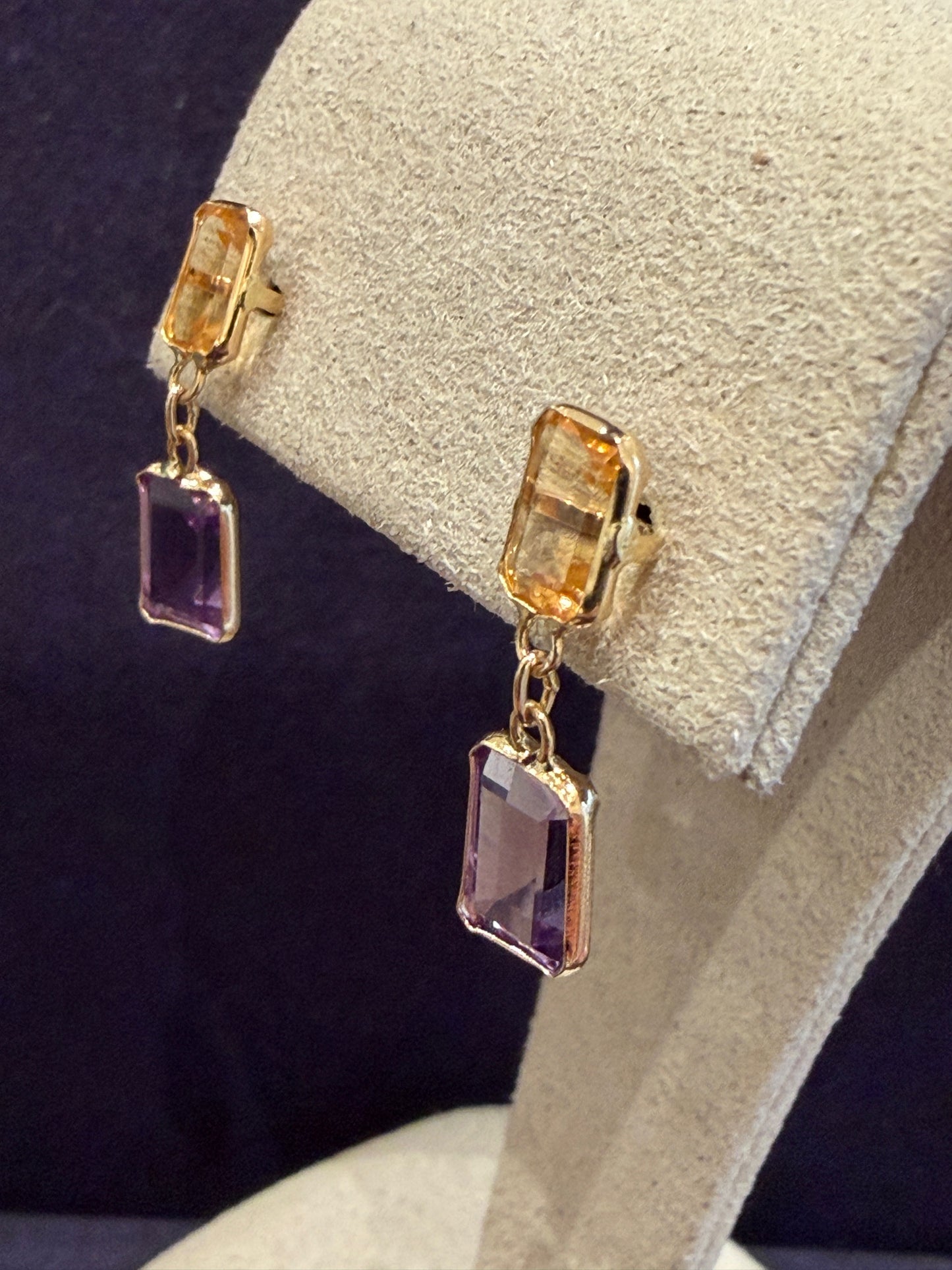 BOUCLES D'OREILLES EN OR CITRINES & AMETHYSTES