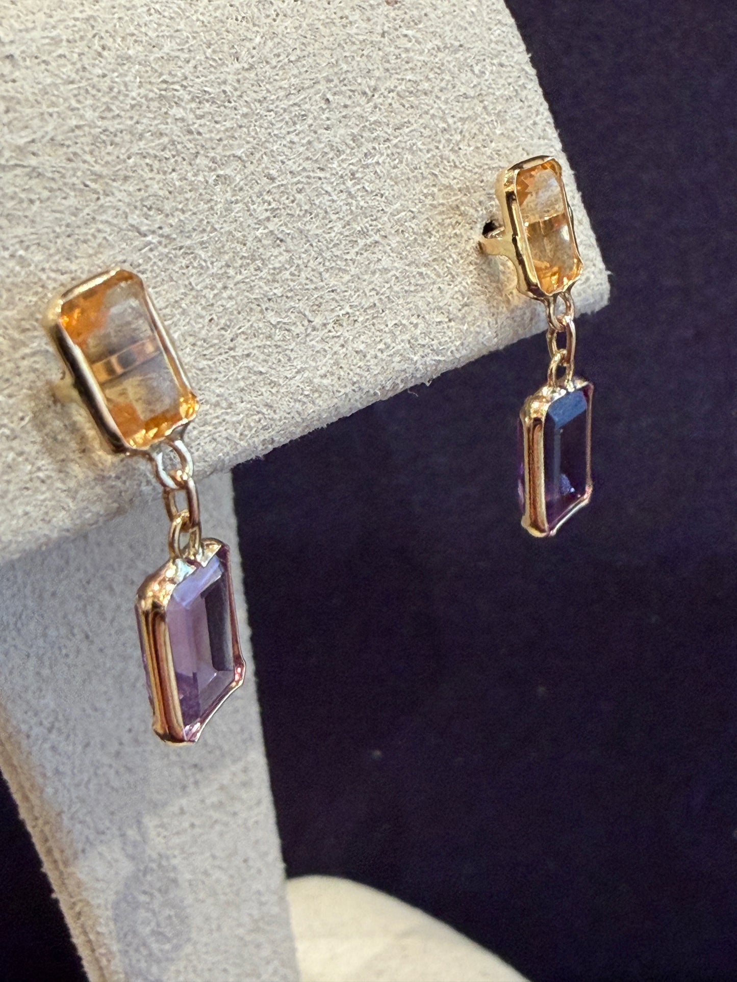 BOUCLES D'OREILLES EN OR CITRINES & AMETHYSTES