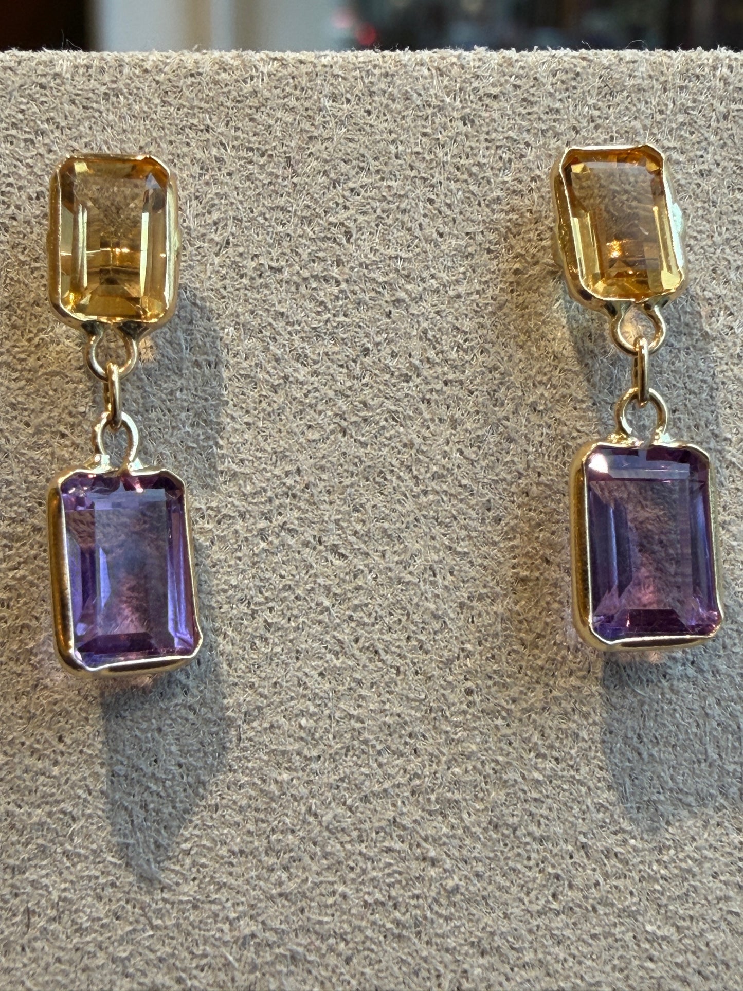 BOUCLES D'OREILLES EN OR CITRINES & AMETHYSTES