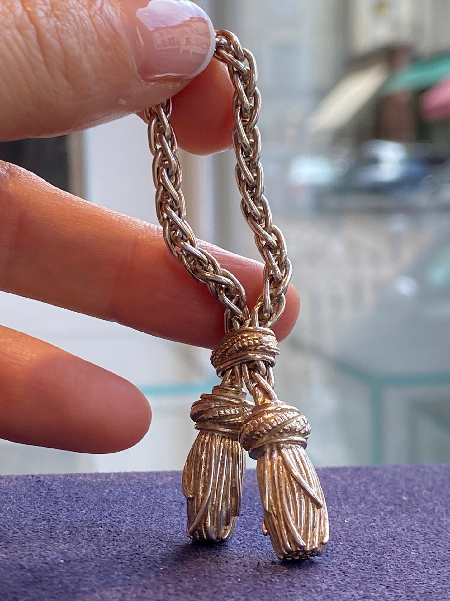 GAETAN DE PERCIN POUR HERMES, PORTE CLEFS EN ARGENT MOTIFS POMPONS